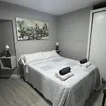Paseo Casco Antiguo Apartment *