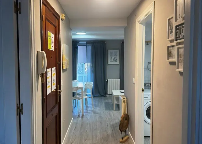 Paseo Casco Antiguo Apartment